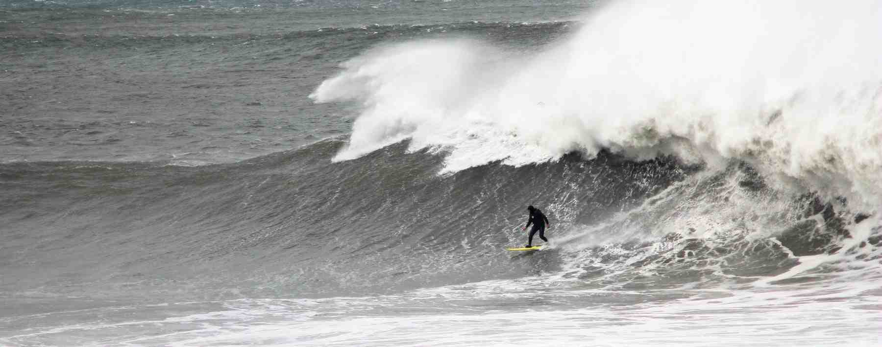 Où surfer au Pays basque espagnol ?