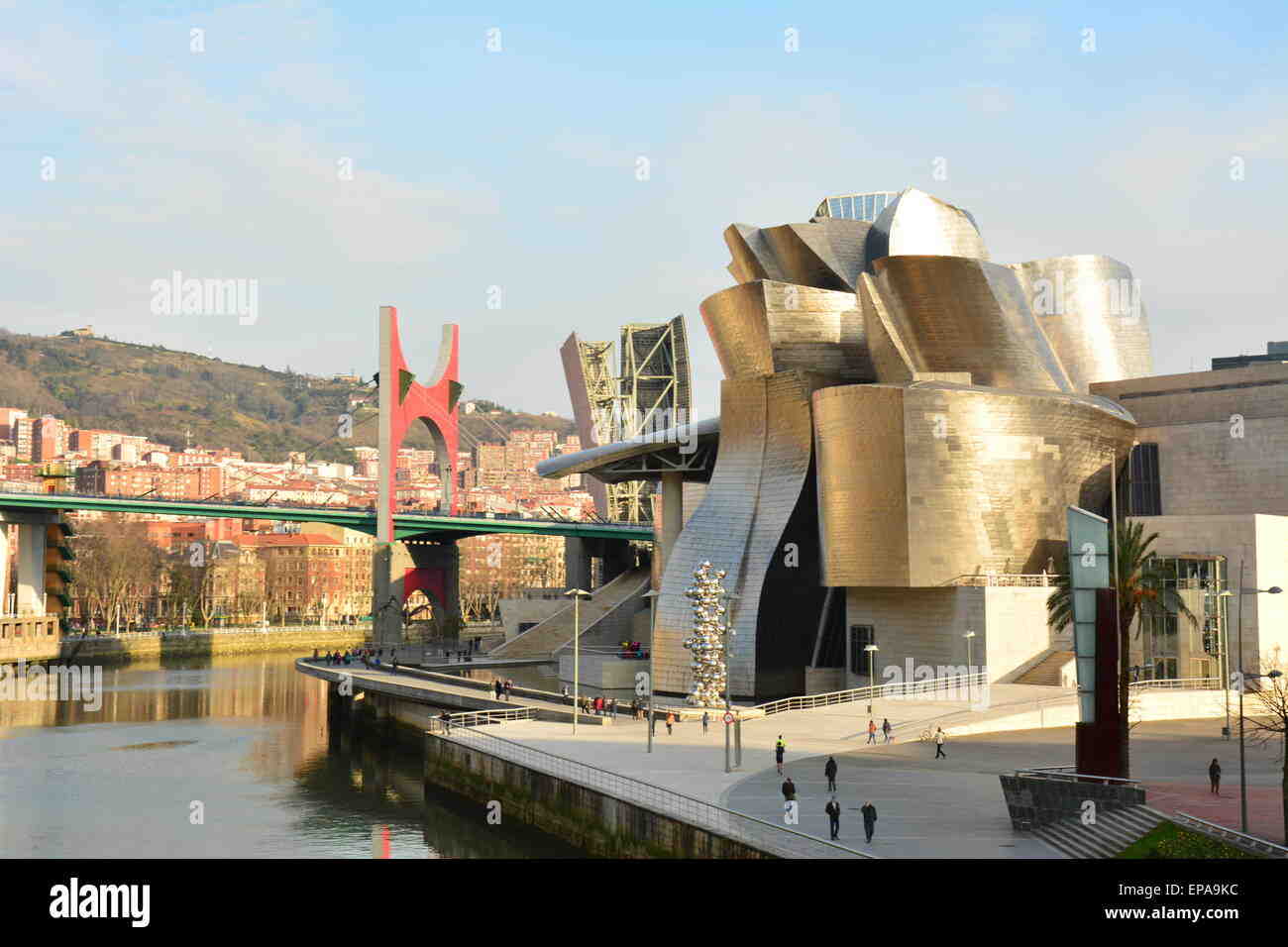 Quelle est l'organisation structurelle du musée Guggenheim ?