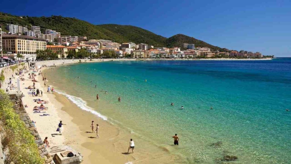 Quelle est la plus belle plage d'Ajaccio ?